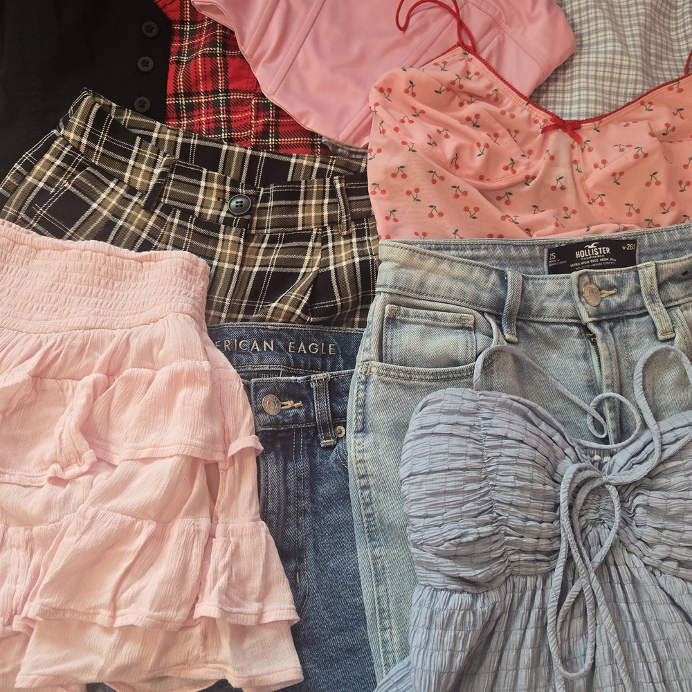Budget Mystery Outfit Bundle | 2+ Items | $75+ Value!